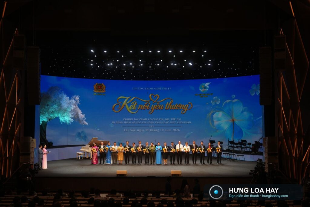 Chương trình nghệ thuật Kết nối yêu thương tại Nhà hát Hồ Gươm — Hưng Loa Hay đạo diễn âm thanh