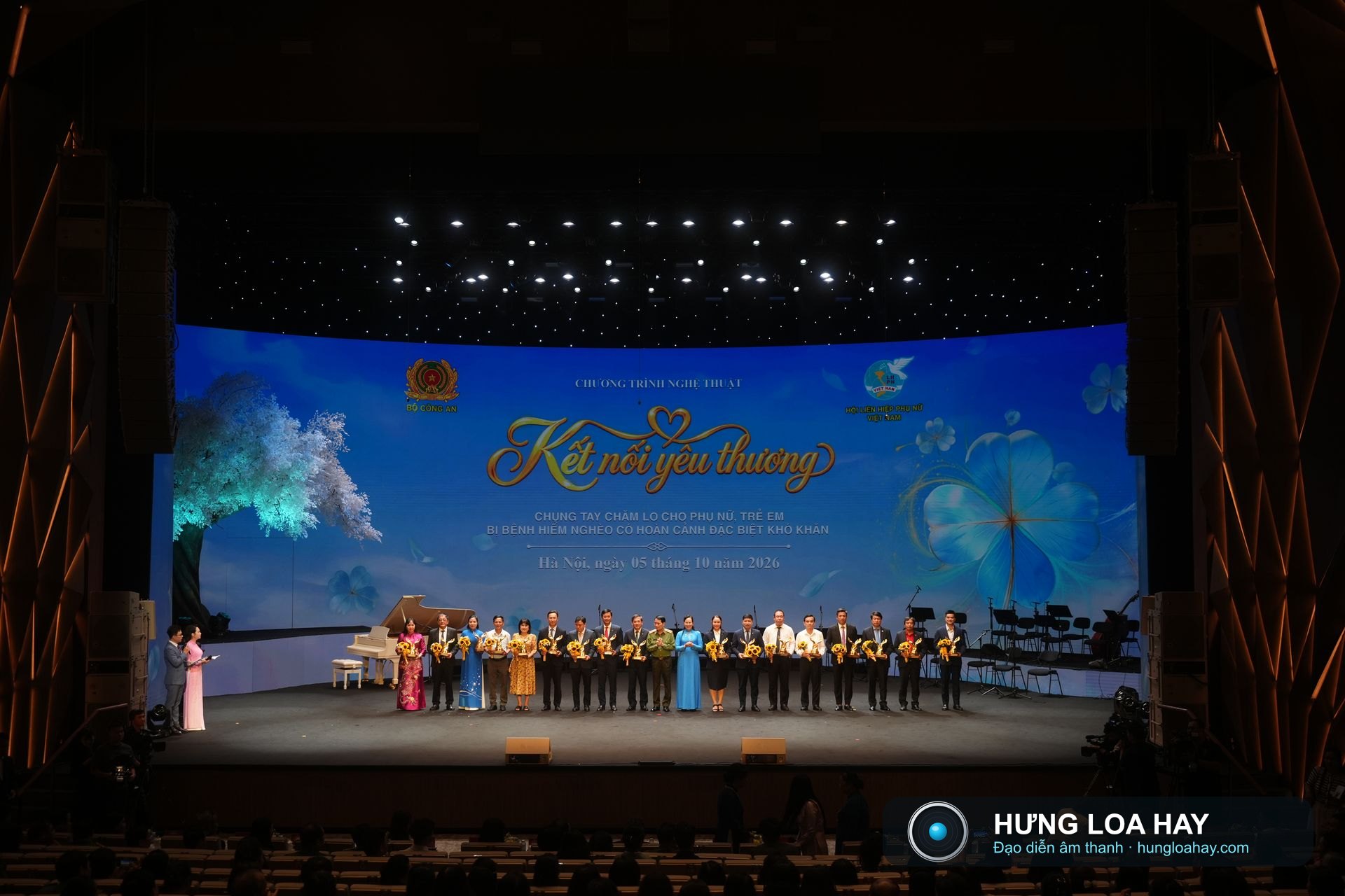 Chương trình nghệ thuật Kết nối yêu thương tại Nhà hát Hồ Gươm — Hưng Loa Hay đạo diễn âm thanh