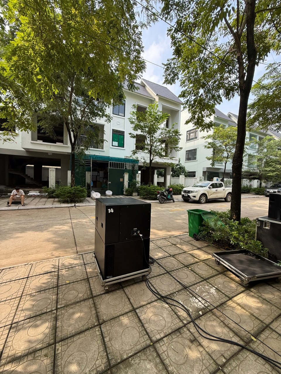 Chuẩn bị subwoofer NEXO cho buổi thực hành đo đạc